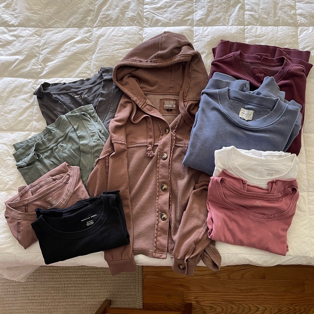 American Eagle and Aerie clothing bundle with 9 items